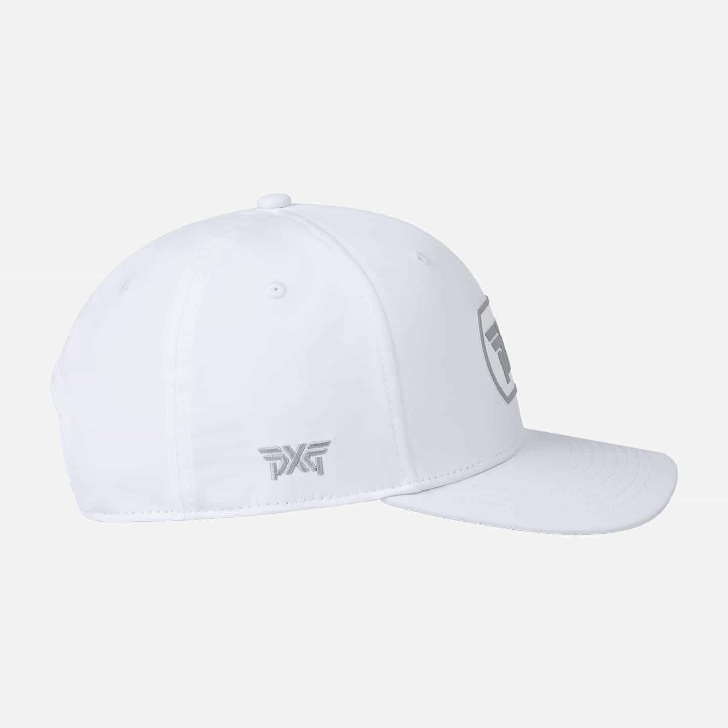 Casquette couronne basse six panneaux à languette de réglage « snapback » et plaque d’identité – Œillets standards
