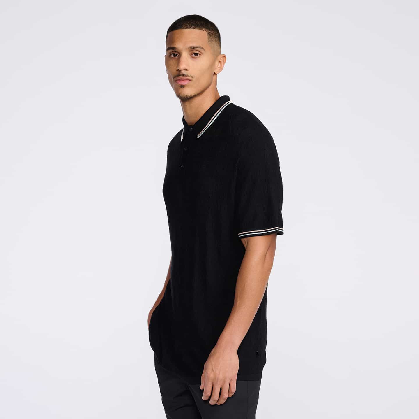 Polo Tricoté En Jacquard Multilogo